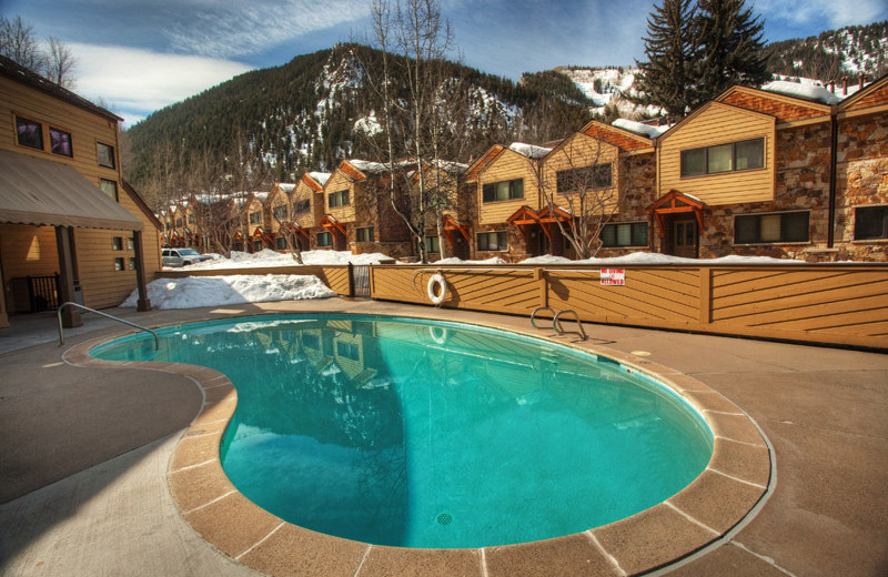 Rental outdoor pool at Frias Properties of Aspen - Clarendon #6.