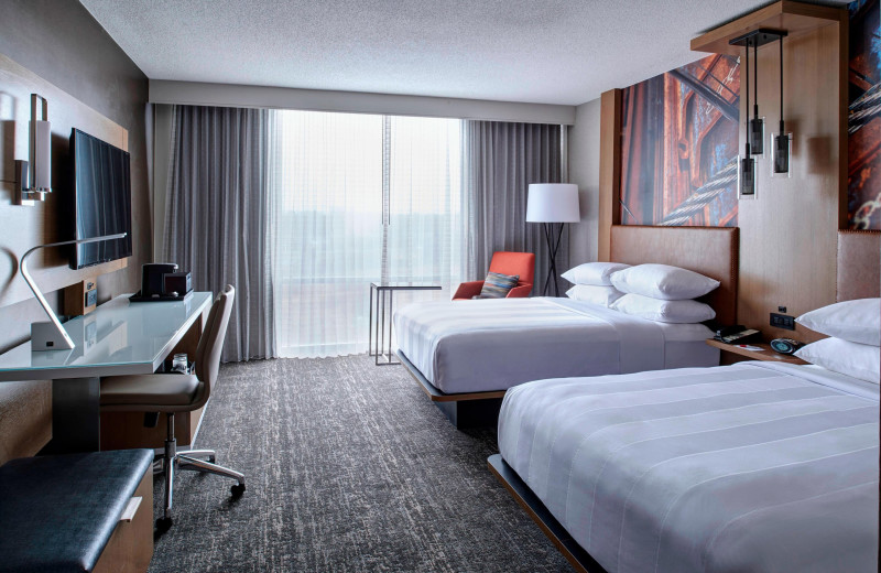 Guest room at Detroit Marriott Pontiac at Centerpoint.