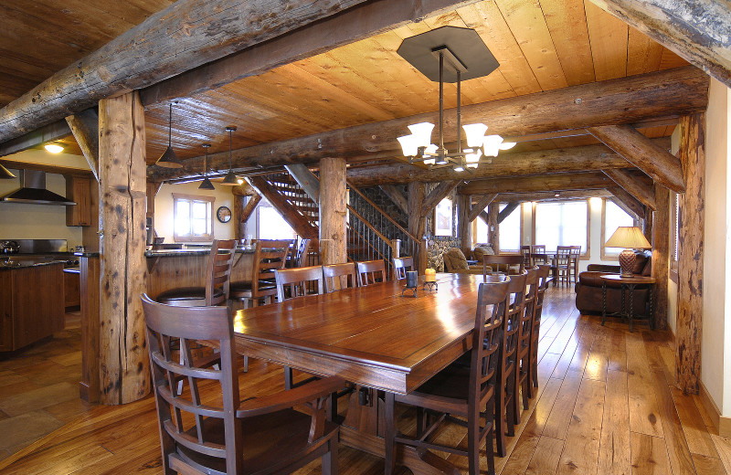 Rental dining table at Alpine Getaways.