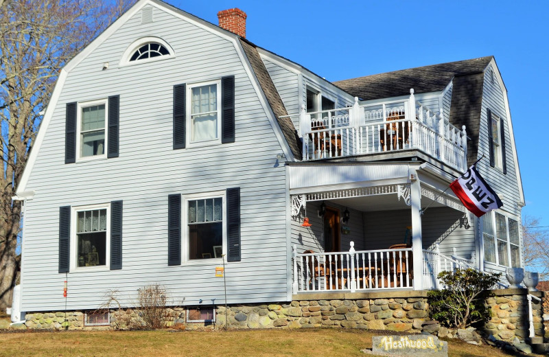 Exterior view of Heathwood Inn.