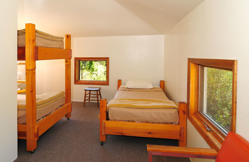 Guest bedroom at Whitefish Bay Camp.