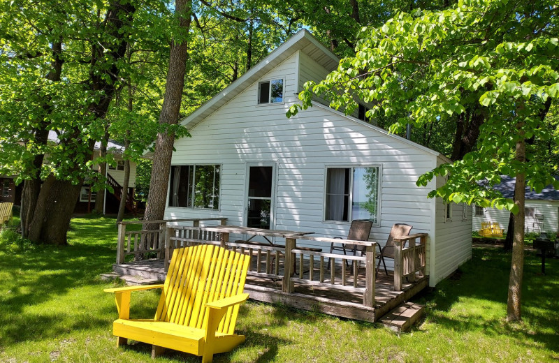 Cottage exterior at Woodlawn Resort.