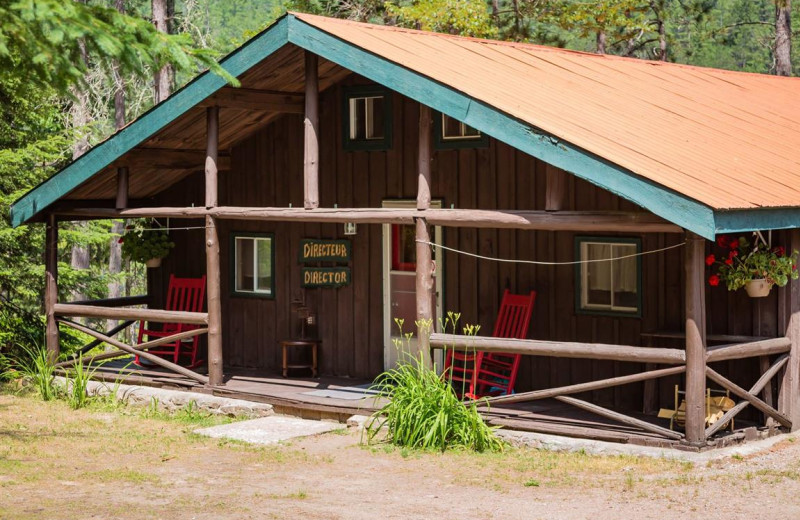 Cottage exterior at Mattawa River Resort.