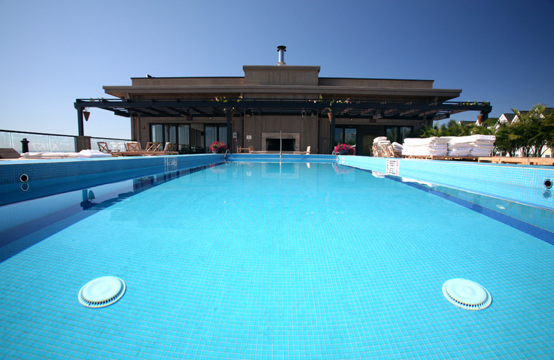 Swimming pool at Avenue near Bungalow Hotel.