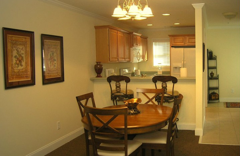 Vacation rental dining room at Black Forest Bed & Breakfast & Luxury Cabins.