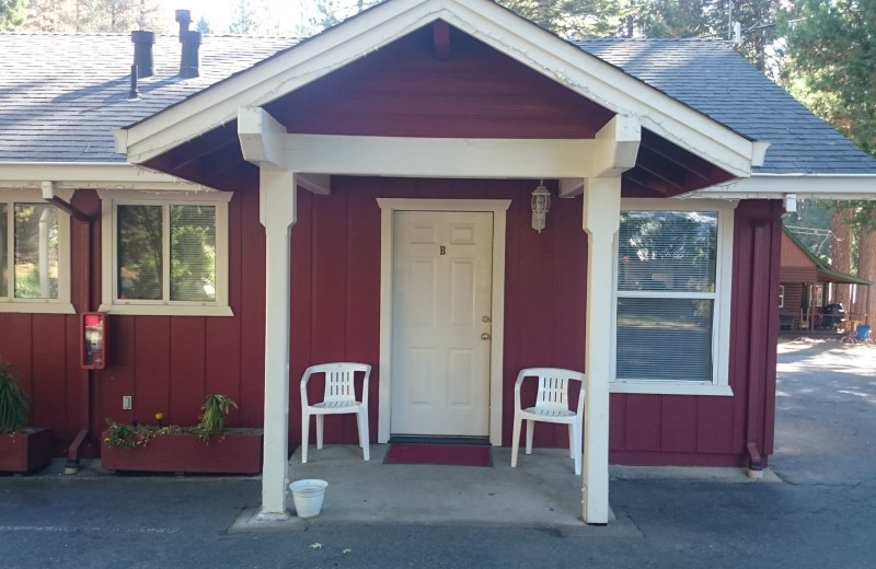 Cabin at Long Barn Lodge.