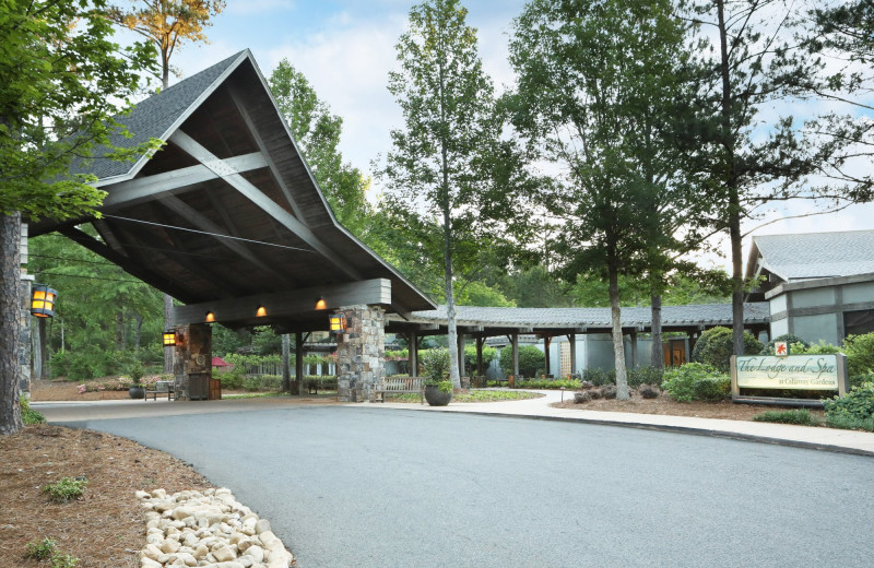 Exterior view of The Lodge and Spa at Callaway Gardens.