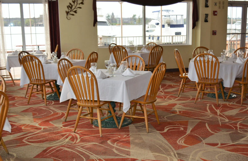 Dining room at The Riveredge Resort.