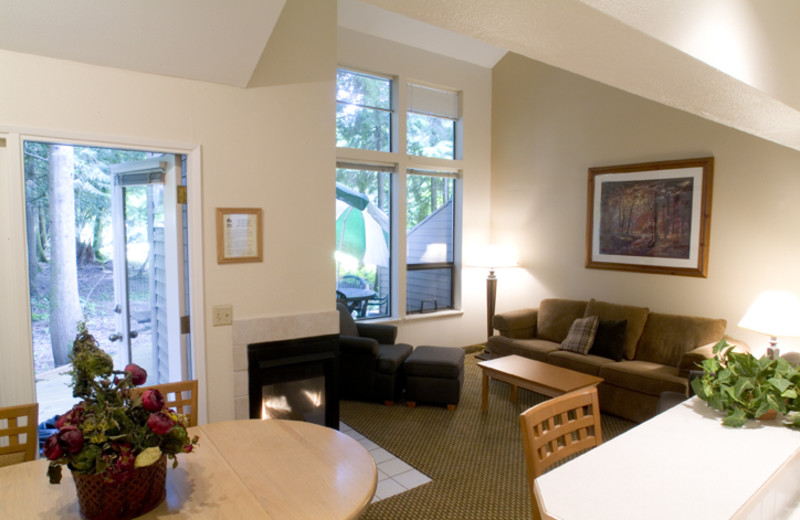 Guest living room at Whispering Woods Resort.