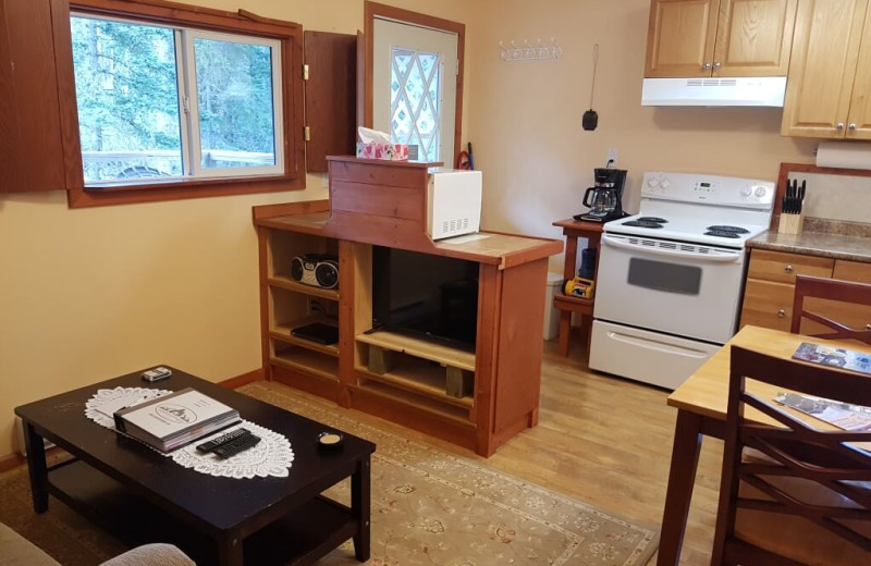 Cottage living room at Expanse Cottages.