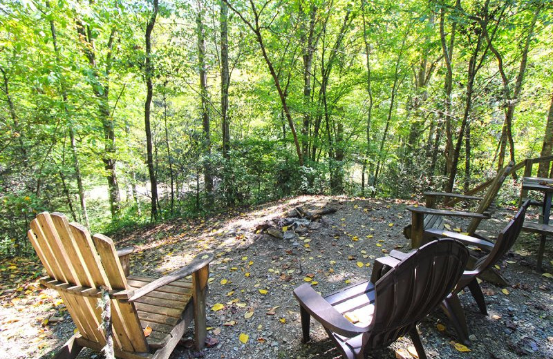 Rental patio at Hidden Creek Cabins.