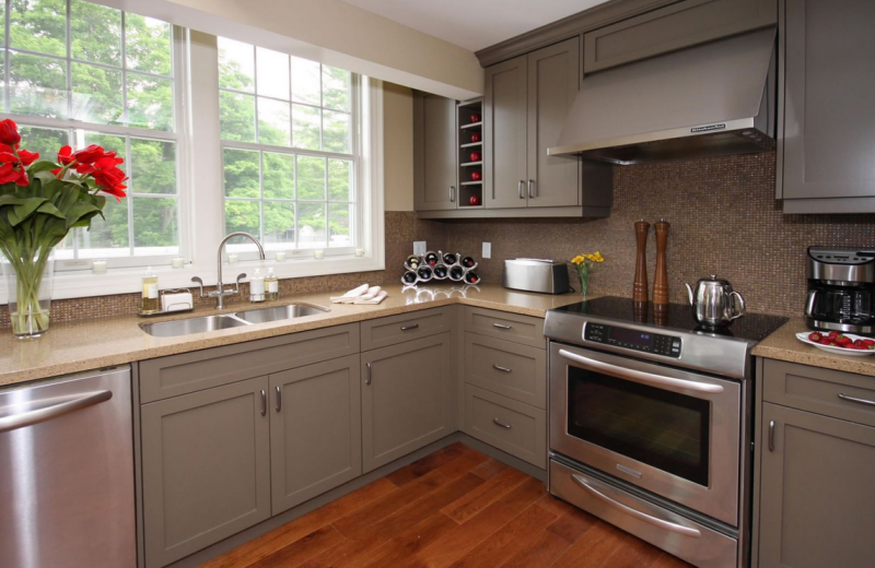 Suite kitchen at Windermere House.