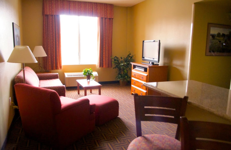 Guest room at Hampton Inn & Suites Flagstaff.