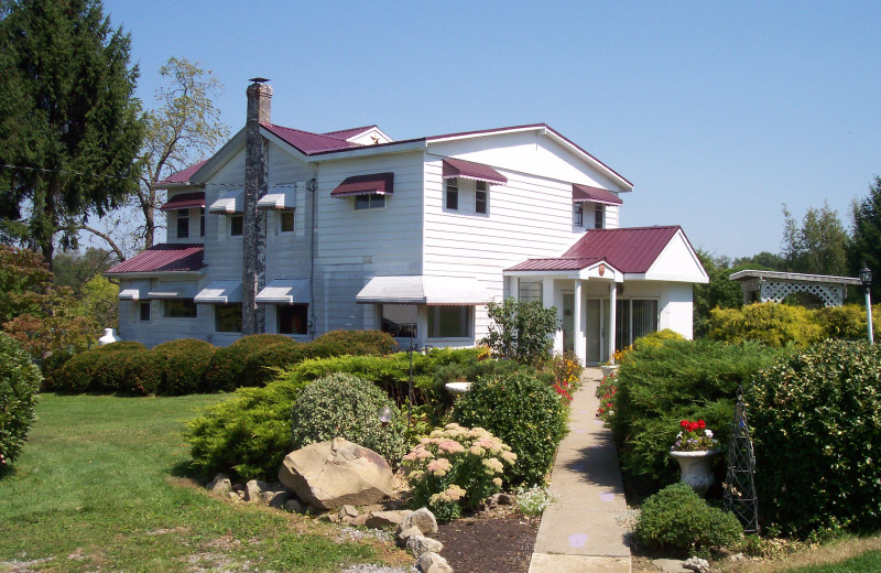 Exterior view of Lilac Springs.