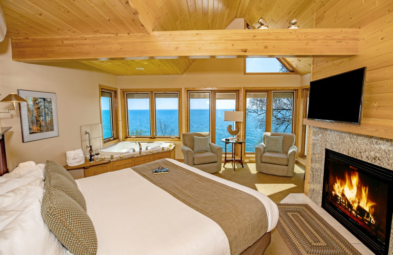 Guest room at Bluefin Bay on Lake Superior.