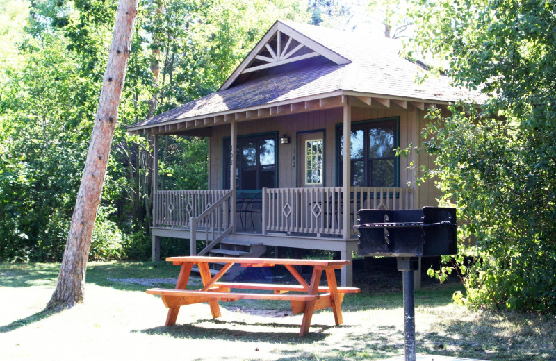 Cottage exterior at Bluff Point Golf Resort.