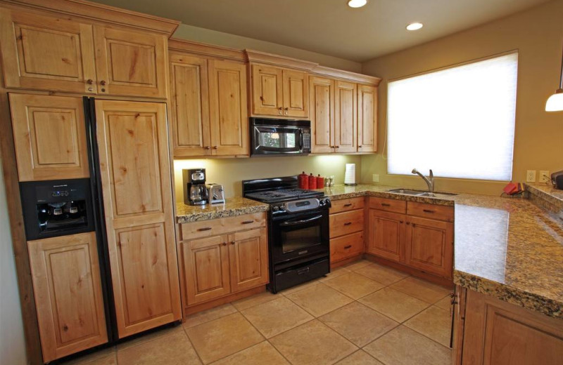 Guest kitchen at The Inn at Entrada.