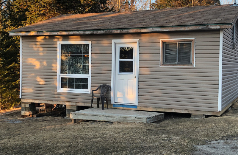 Cabin at Pakwash Lake Camp.