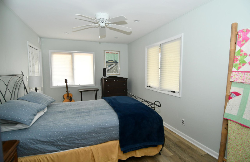 Rental bedroom at Berkeley Springs Cottage Rentals.