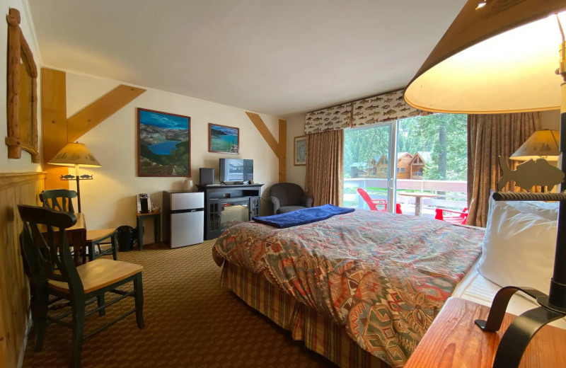 Guest room at River Ranch Lodge.