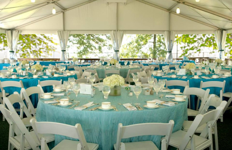 Outdoor wedding reception at Doral Arrowwood.