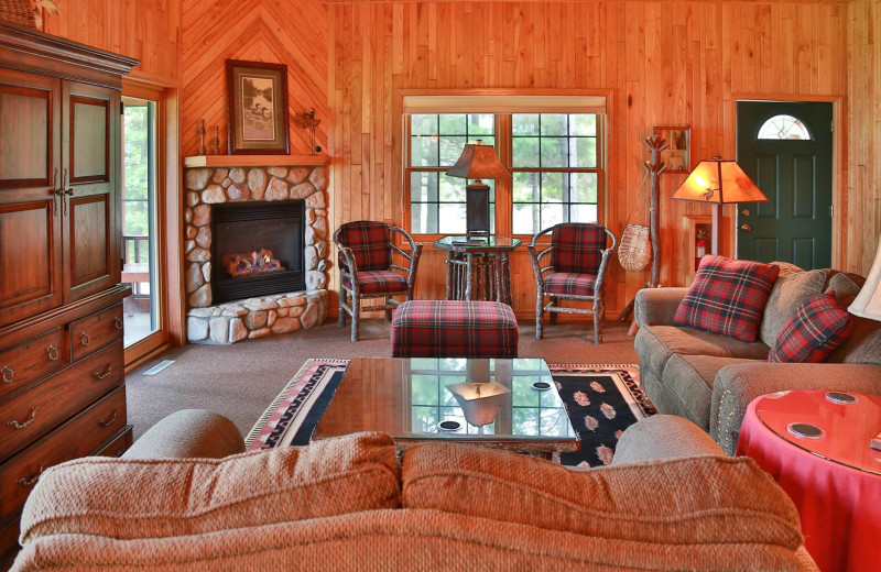 Guest cabin living room at Chippewa Retreat Resort.