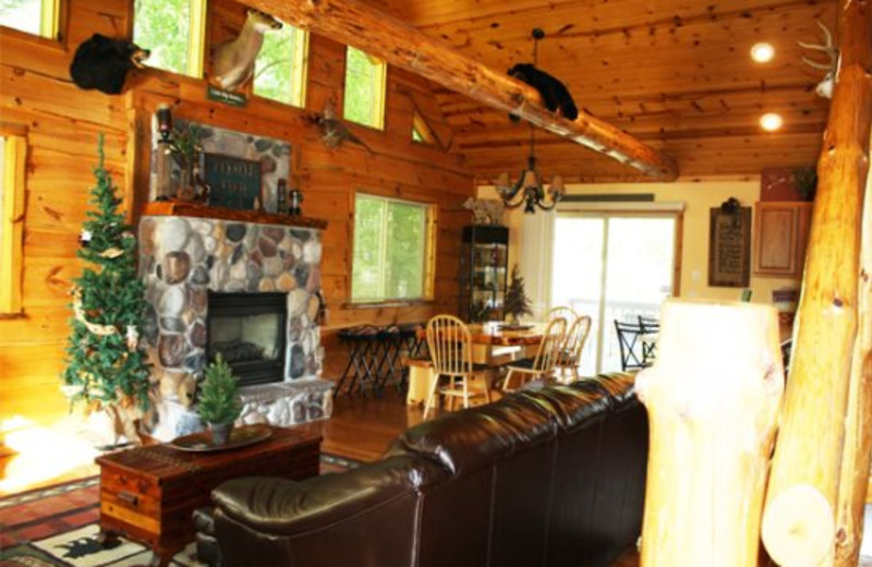Sand County Service Company - Linken Log living room.