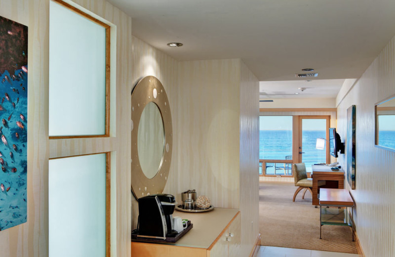 Guest room at Pier South Resort.