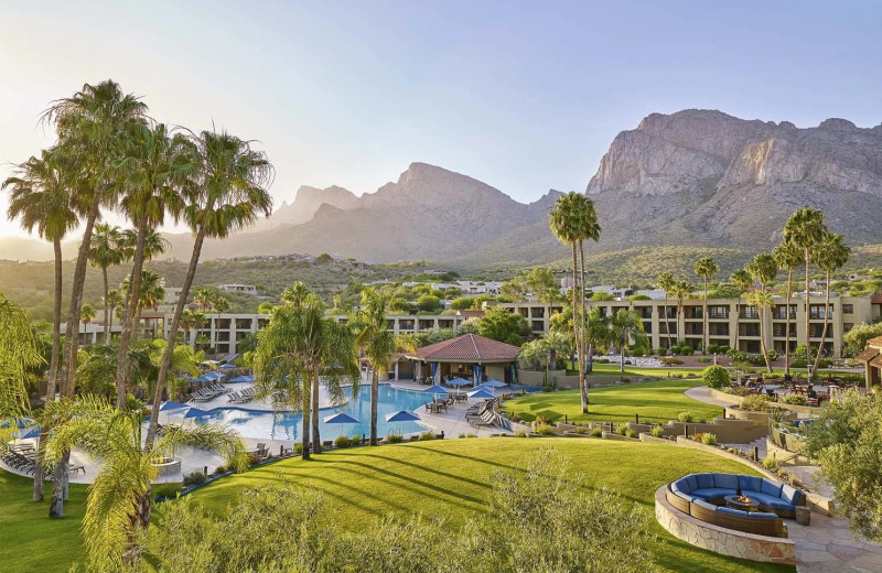 Outdoor pool at Hilton Tucson El Conquistador Golf 