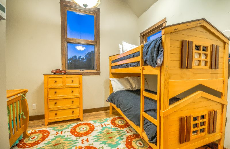 Rental bunk beds at Retreatia.com.