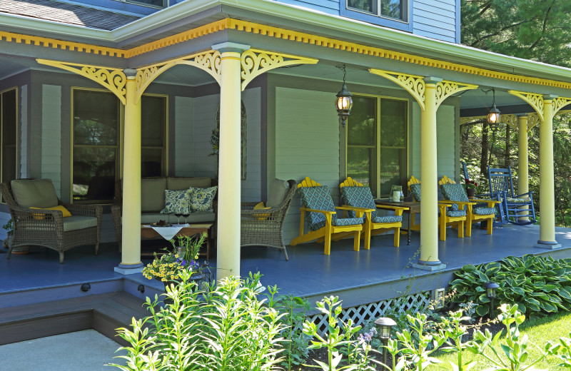 Porch at Miller's Daughter Bed 