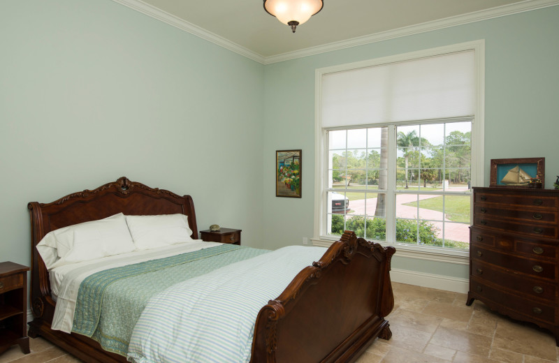 The Knickerbocker Vacation Retreat - Naples Florida Vacation Homes