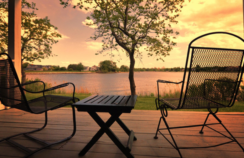 Relax at Harbourtowne Golf Resort