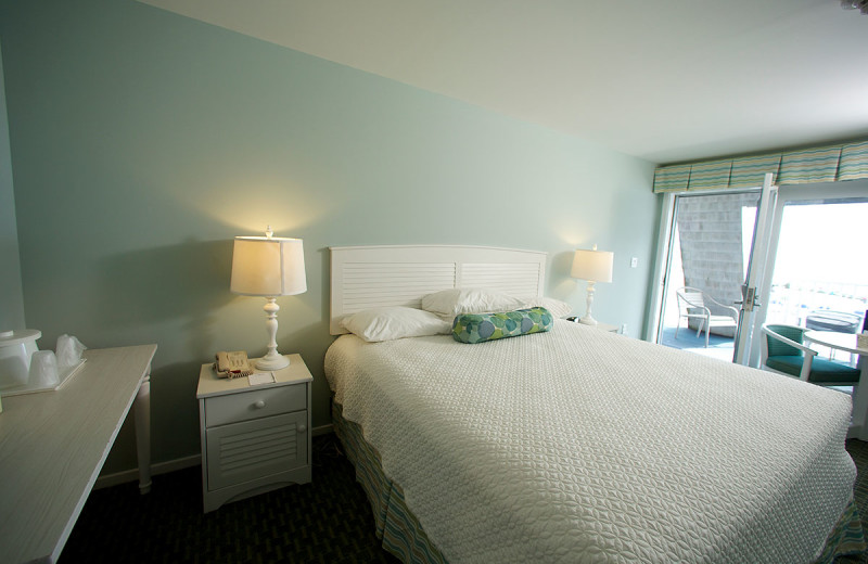 Guest room at Anchorage Inn.