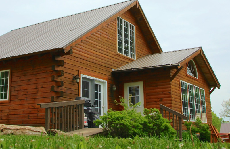 Cabin exterior at Fernleigh Lodge.