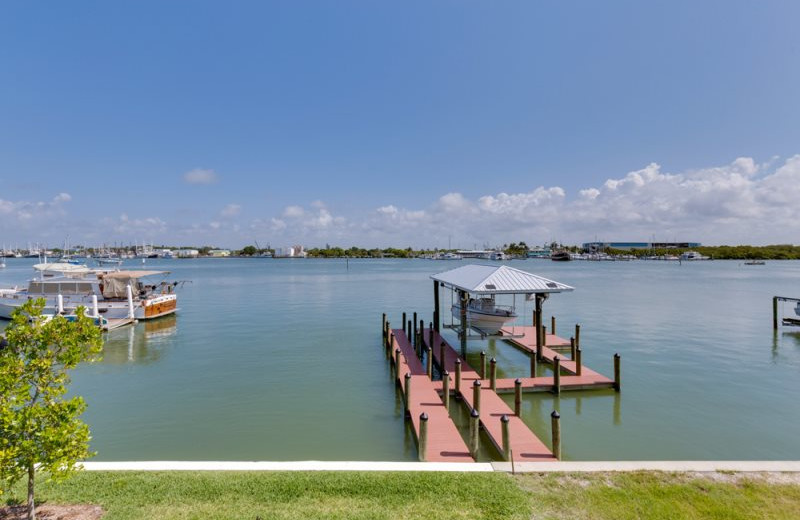 Rental fishing pier at Sun Palace Vacation Rentals.