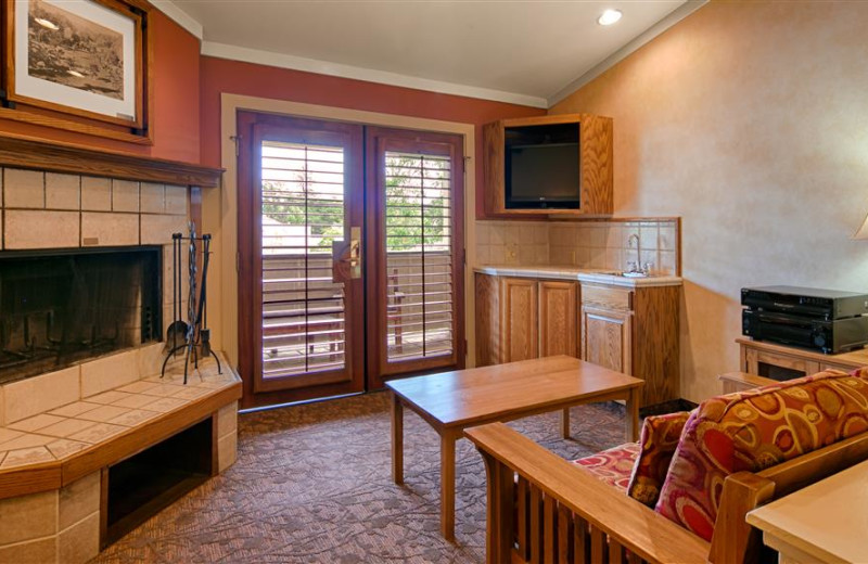 Guest room at Best Western Sonoma Valley Inn & Krug Event Center.