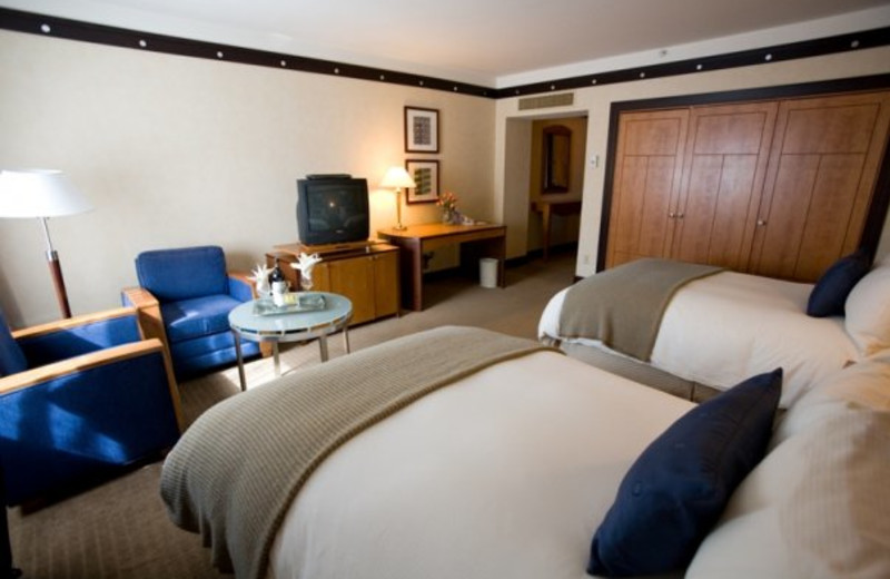 Double occupancy guest room at Sofitel Philadelphia.