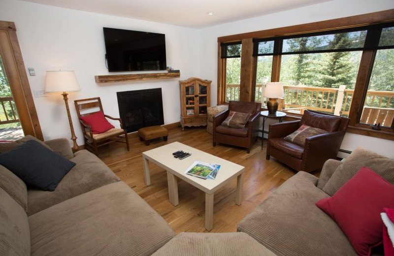 Rental living room at Alpine Getaways.