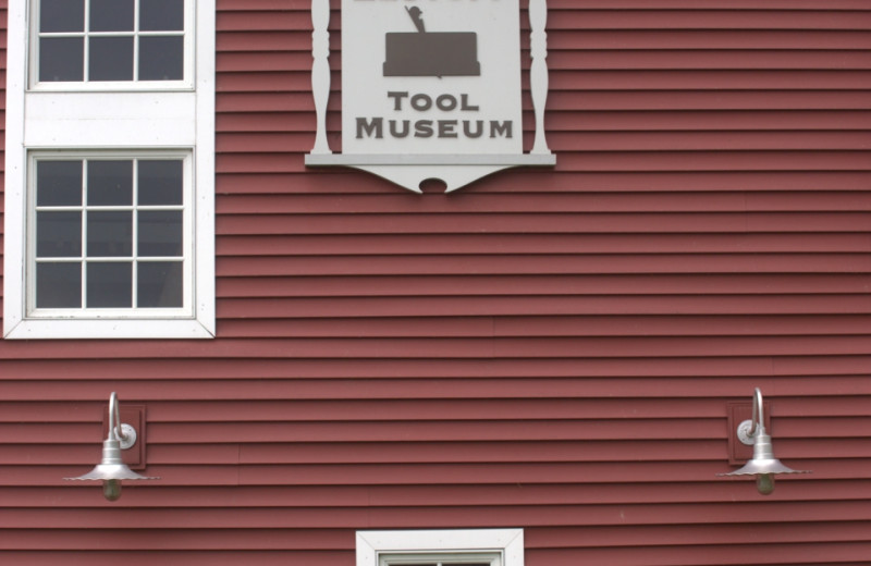 The Arnold Zlotoff Tool Museum collection includes 3,000 pieces originating from the colonial period in the Northeastern United States. The collection encompasses a vast variety of trades, industries, and applications. It was effectively the result of the passion of one man, Arnold Zlotoff.