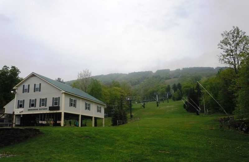 Exterior view of Jiminy Peak Mountain Resort.