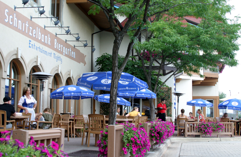 Patio dining at Bavarian Inn of Frankenmuth.