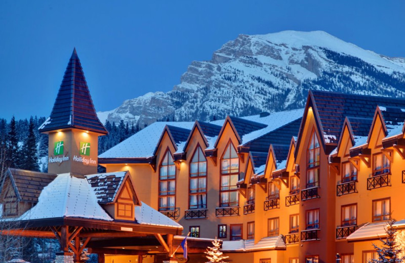 Exterior Night View at Holiday Inn Canmore