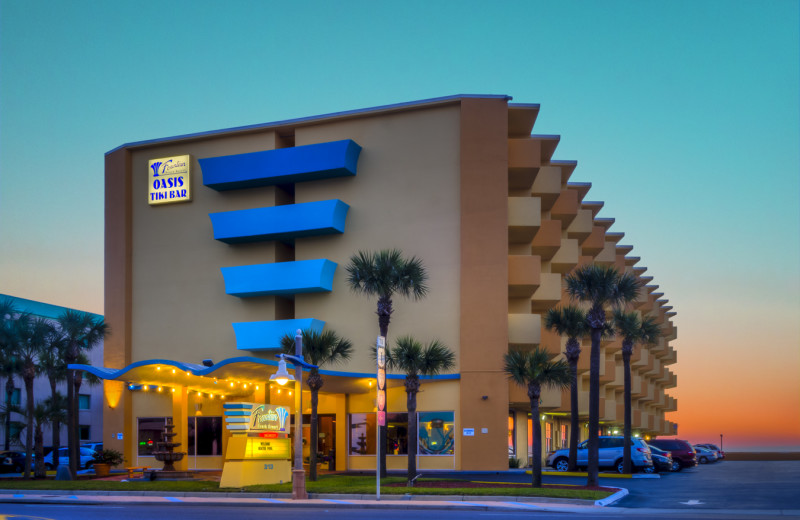 Exterior view of Fountain Beach Resort.