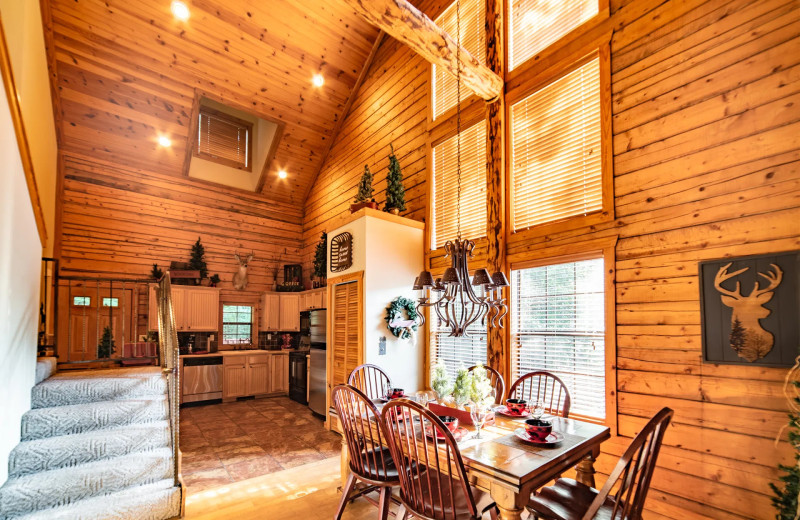 Cabin living room at Thousand Hills Vacations.