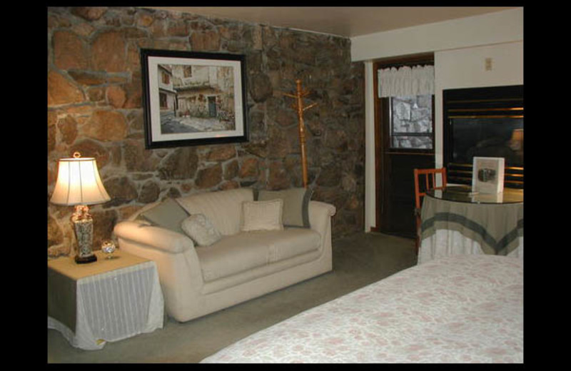 Guest room at Meadow Creek Lodge and Event Center.