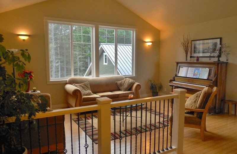 Living room at Blue Mountain Retreat.