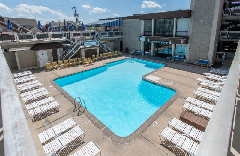 Pool at Windjammer Motor Inn.