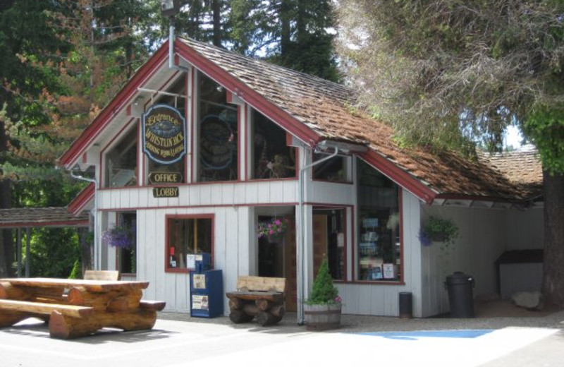 Exterior view of Whistlin' Jack Lodge.