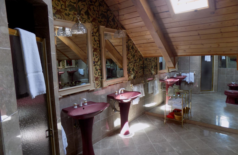 Guest bathroom at Garland Lodge and Resort.